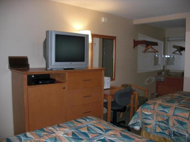 Express Inn - Wall Farmingdale Bagian luar foto